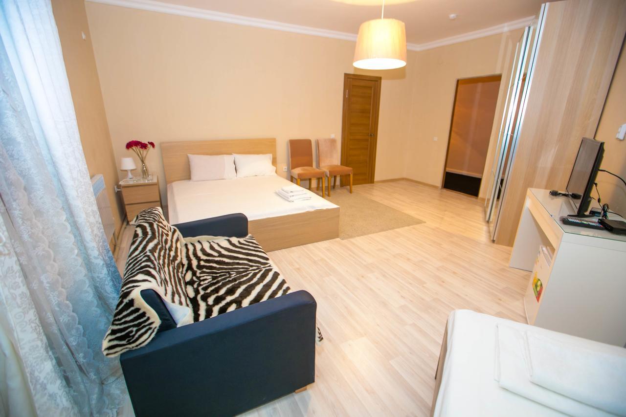 Hotel Jasmine Атырау Экстерьер фото